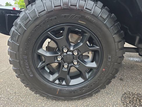 Used 2022 Jeep Wrangler Sport AWD/4WD image 34
