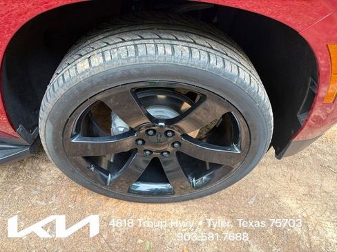 Used 2025 Chevrolet Tahoe LT w/ Comfort Package RWD image 14