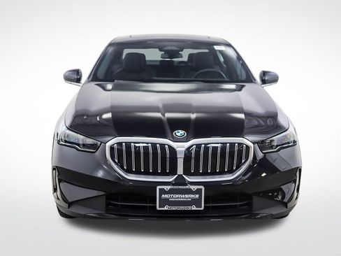 Used 2026 BMW 530i xDrive w/ Premium Package AWD/4WD image 9