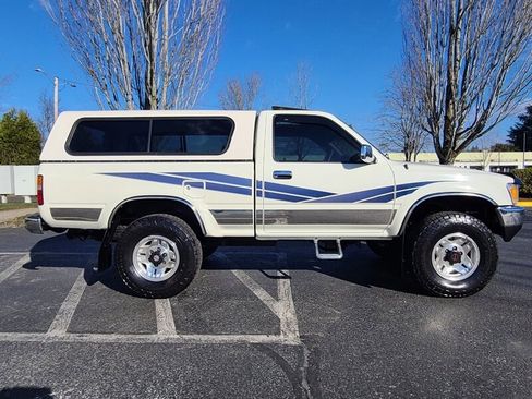 Used 1990 Toyota Pickup SR5 image 4