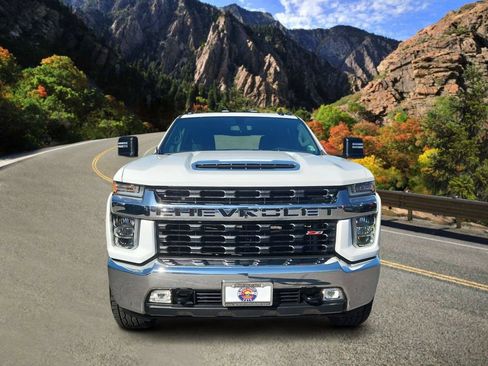 Used 2022 Chevrolet Silverado 2500 LT w/ Convenience Package AWD/4WD image 6