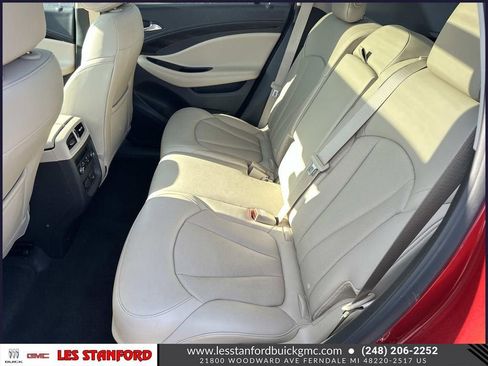 Used 2019 Buick Envision Essence AWD/4WD image 13