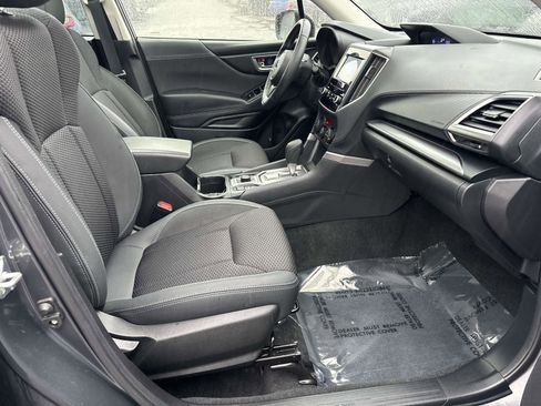 Used 2023 Subaru Forester Premium image 15