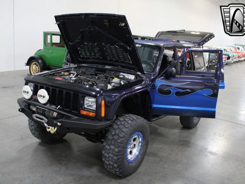 Used 1999 Jeep Cherokee Classic image 6