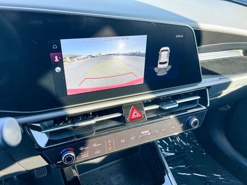 Certified 2024 Kia Niro EX image 23
