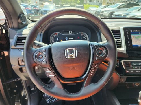 Certified 2019 Honda Ridgeline Black Edition image 18
