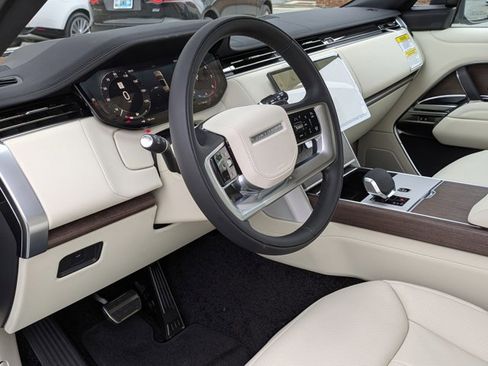 New 2026 Land Rover Range Rover Long Wheelbase SE AWD/4WD image 3