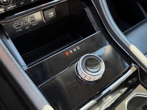 Used 2023 Jeep Grand Cherokee Limited RWD image 28