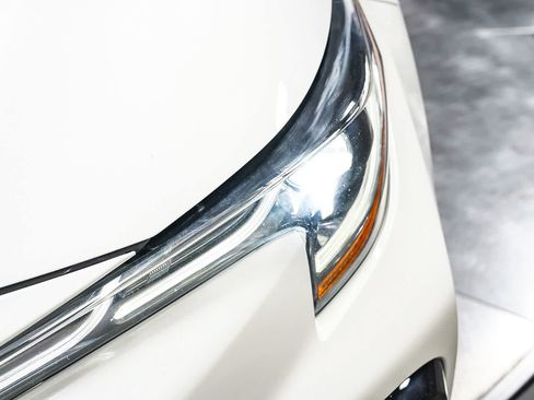 Certified 2021 Toyota Corolla SE w/ Carpet Mat Package (TMS) FWD image 8