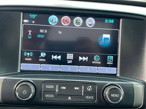 Used 2019 Chevrolet Silverado 2500 LT AWD/4WD image 16