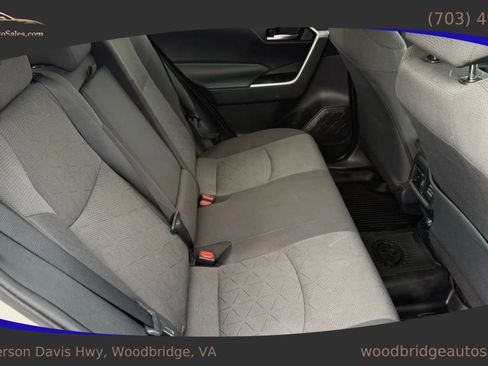 Used 2021 Toyota RAV4 XLE image 35