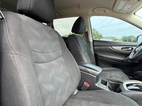 Used 2016 Nissan Rogue S FWD image 14