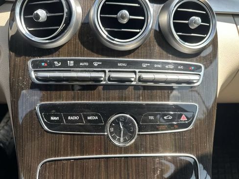 Used 2019 Mercedes-Benz C 300 4MATIC Sedan image 21