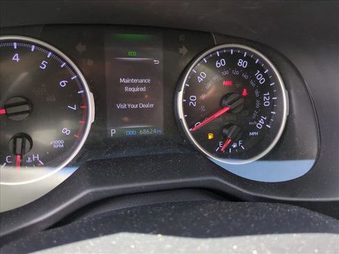 Used 2020 Toyota RAV4 LE FWD image 13