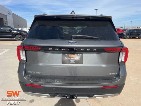 New 2026 Ford Explorer Active w/ Active Comfort Package image 4