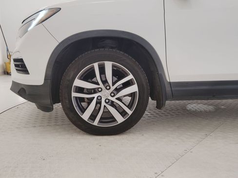 Used 2017 Honda Pilot Elite image 9