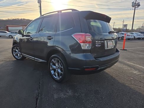 Used 2018 Subaru Forester 2.5i Touring w/ Popular Package #3B image 4