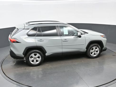 Used 2021 Toyota RAV4 XLE w/ Convenience Package image 41