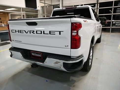 Used 2021 Chevrolet Silverado 1500 LT w/ Convenience Package II image 5