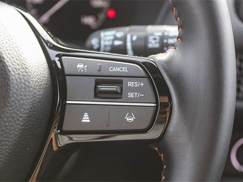 Used 2025 Honda HR-V Sport image 33