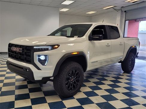 New 2026 GMC Canyon Elevation w/ Convenience Package image 3