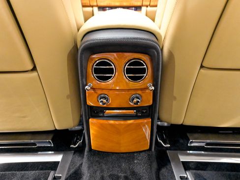 Used 2013 Rolls-Royce Phantom Sedan RWD image 43
