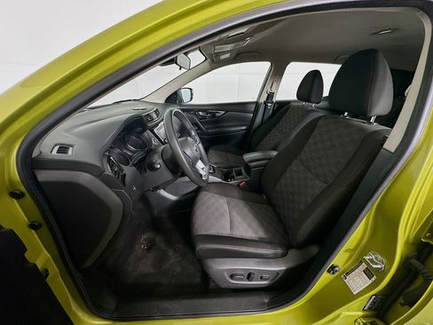 Used 2020 Nissan Rogue Sport SV image 13