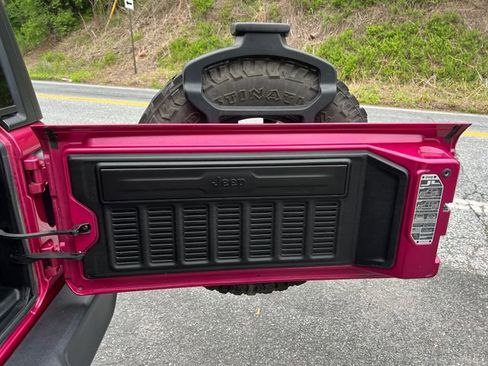 Used 2022 Jeep Wrangler Sport AWD/4WD image 20