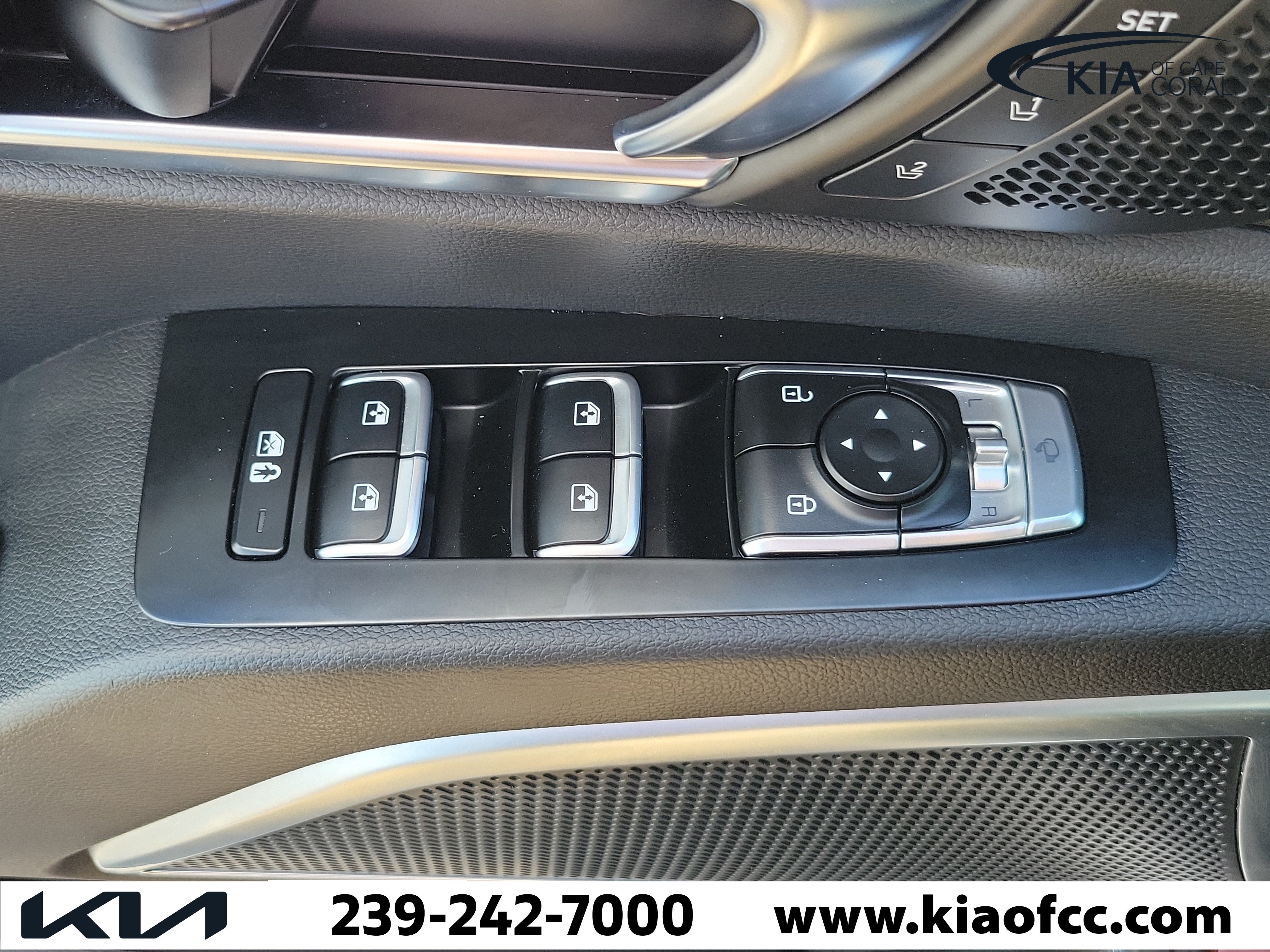 Used 2021 Kia Telluride SX w/ Towing Package FWD image 26
