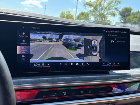 Used 2023 BMW 740i RWD image 25