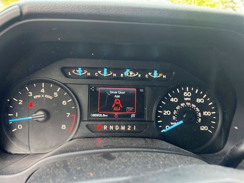 Used 2018 Ford F150 XL w/ Equipment Group 101A Mid AWD/4WD image 18