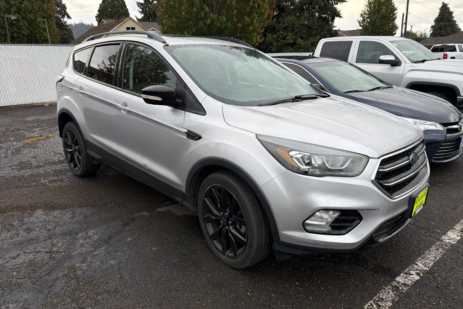 Used 2017 Ford Escape Titanium FWD image 2
