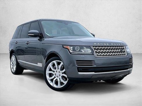 Used 2017 Land Rover Range Rover HSE image 12