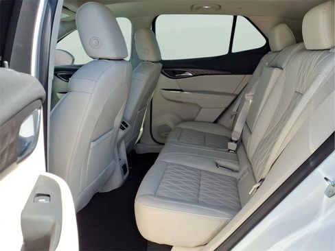 Used 2023 Buick Envision Avenir image 21