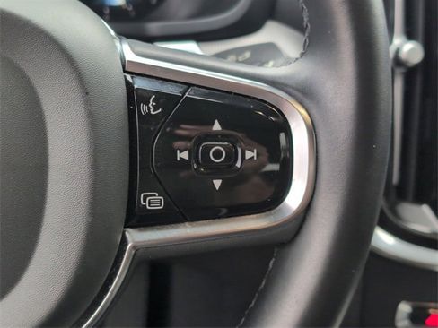 Certified 2024 Volvo S60 B5 Plus image 25