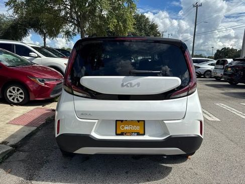Used 2025 Kia Soul LX w/ LX Technology Package FWD image 6