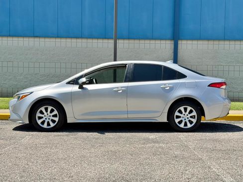Used 2023 Toyota Corolla LE FWD image 8