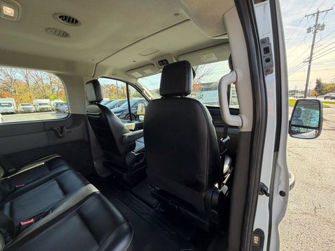 Used 2023 Ford Transit 350 XL image 25