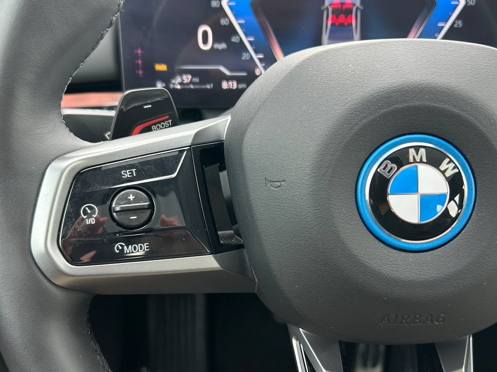 Used 2026 BMW 550e xDrive AWD/4WD image 19