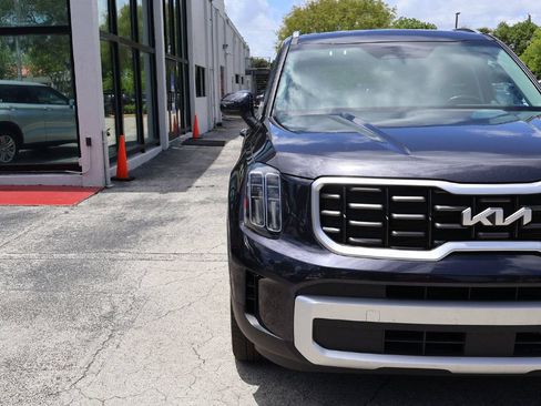 Used 2025 Kia Telluride S FWD image 11