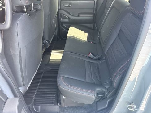 Used 2025 Nissan Frontier PRO-4X w/ Pro Convenience Package image 20