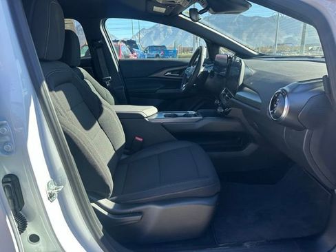 New 2026 Chevrolet Equinox EV LT w/ Comfort Package image 21