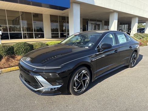 New 2026 Hyundai Sonata SEL image 1