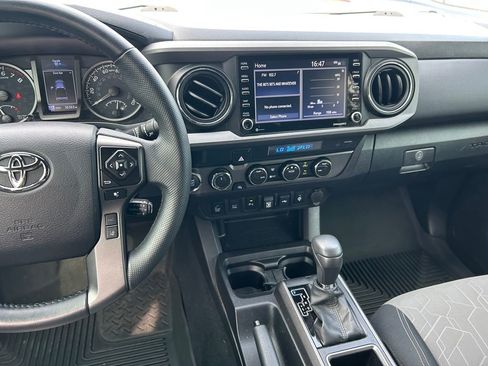 Used 2023 Toyota Tacoma TRD Off-Road w/ Technology Package AWD/4WD image 18