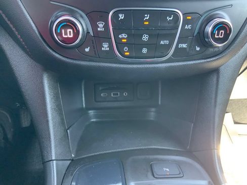 Used 2024 Chevrolet Equinox RS FWD image 22