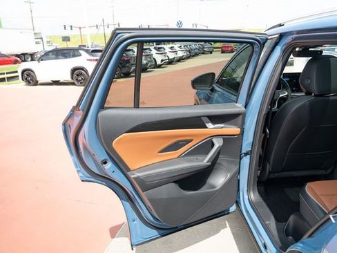 New 2026 Volkswagen Tiguan SEL R-Line AWD/4WD image 14