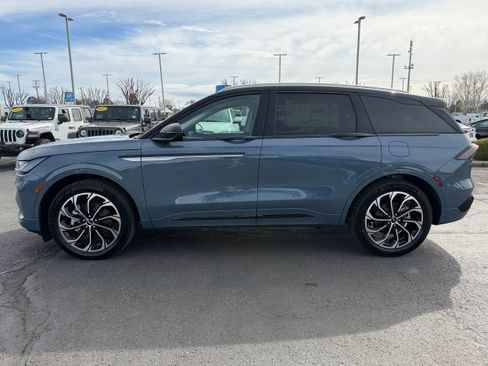 New 2026 Lincoln Nautilus Reserve image 6