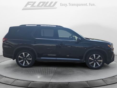 Certified 2024 Honda Pilot Touring image 8