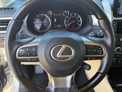 Used 2022 Lexus GX 460 Luxury w/ Off Road Package AWD/4WD image 15
