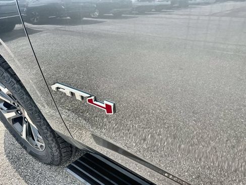New 2026 GMC Yukon XL AT4 w/ AT4 Premium Plus Package AWD/4WD image 14